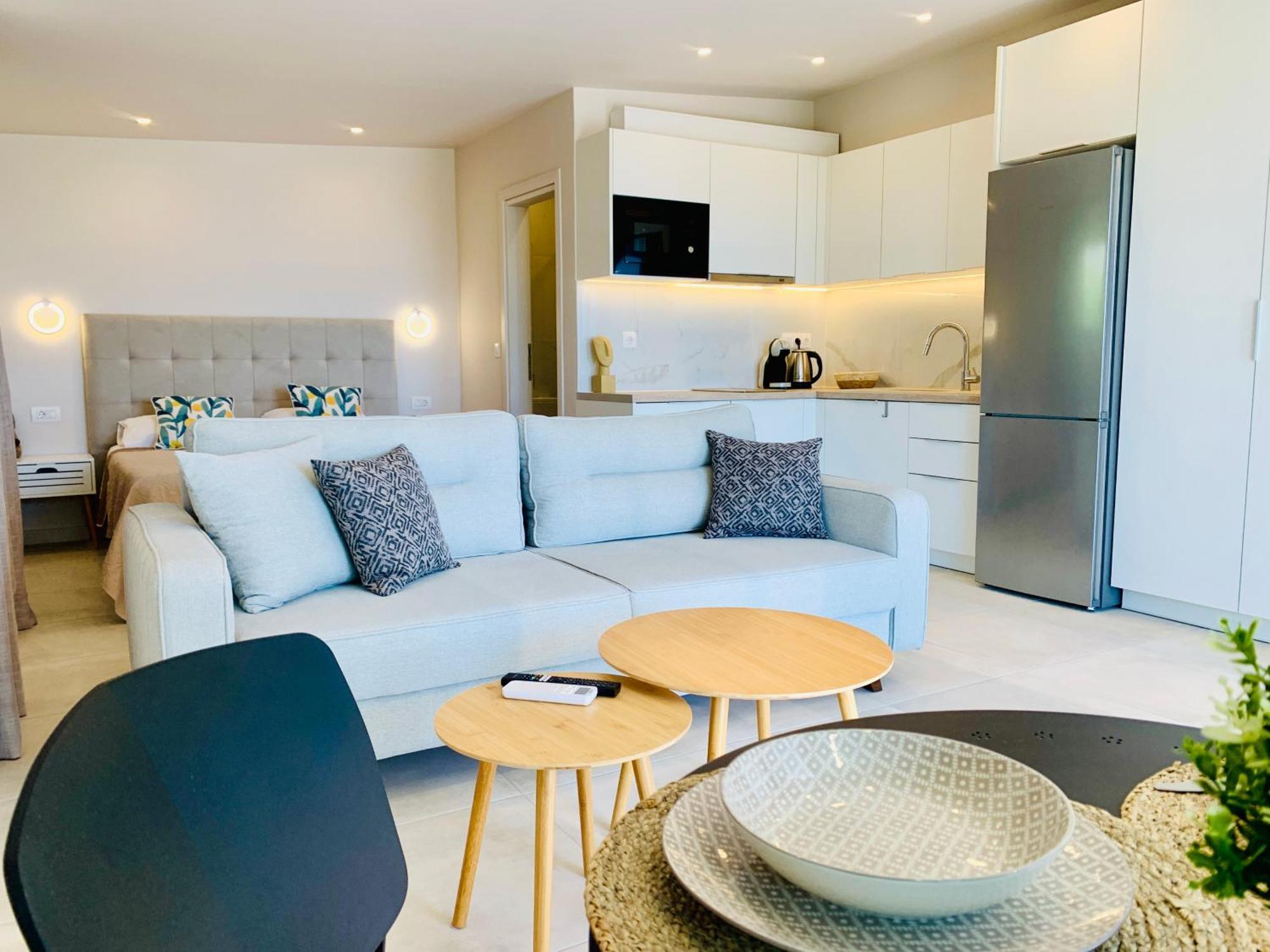 Thelfi Luxury Studio In Attica - Close To Varkiza Beach - Sea View Vári المظهر الخارجي الصورة